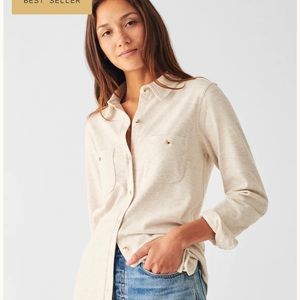 New Faherty signature flannel in pure white size large. Legend sweater shirt.